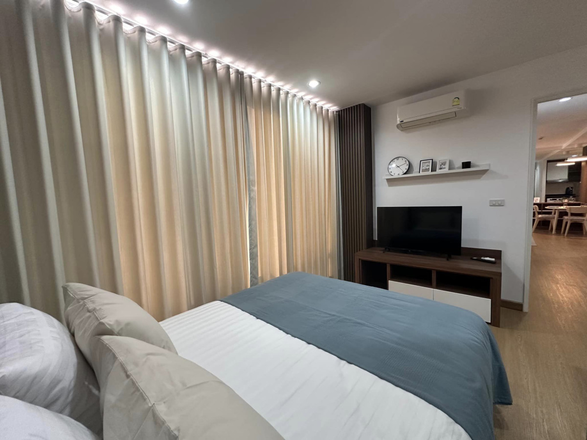 6th Avenue Sukhumvit 15  Executive Residence for rent - Type: Two Bedroom Executive with Living room