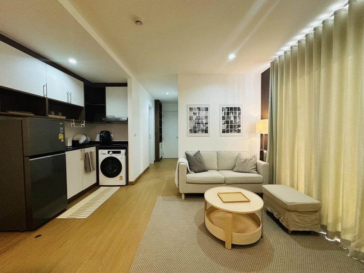 6th Avenue Sukhumvit 15  Executive Residence for rent - Type: Two Bedroom Executive with Living room