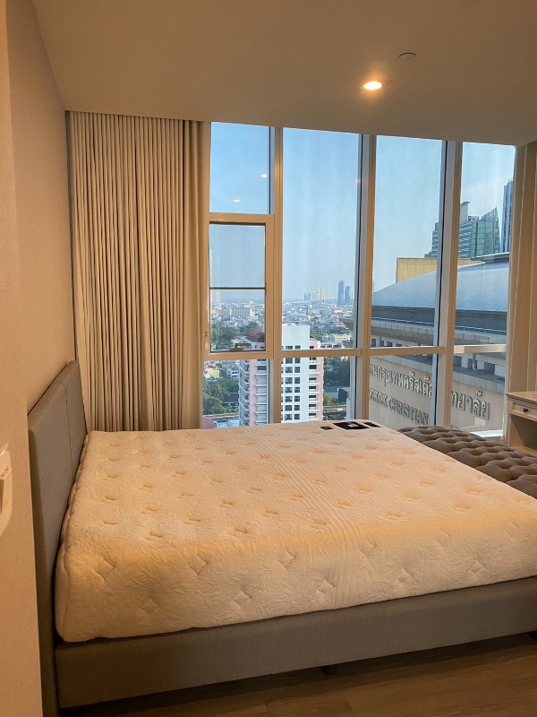 THE ROOM SATHORN | 🚝ใกล้ BTS ช่องนนทรี