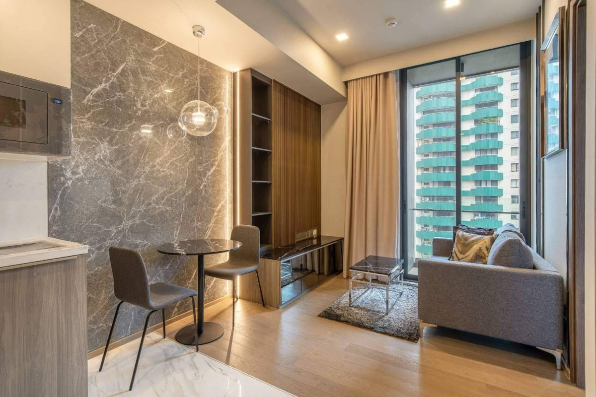 Celes Asoke | Luxury For Rent fully decorated | HL