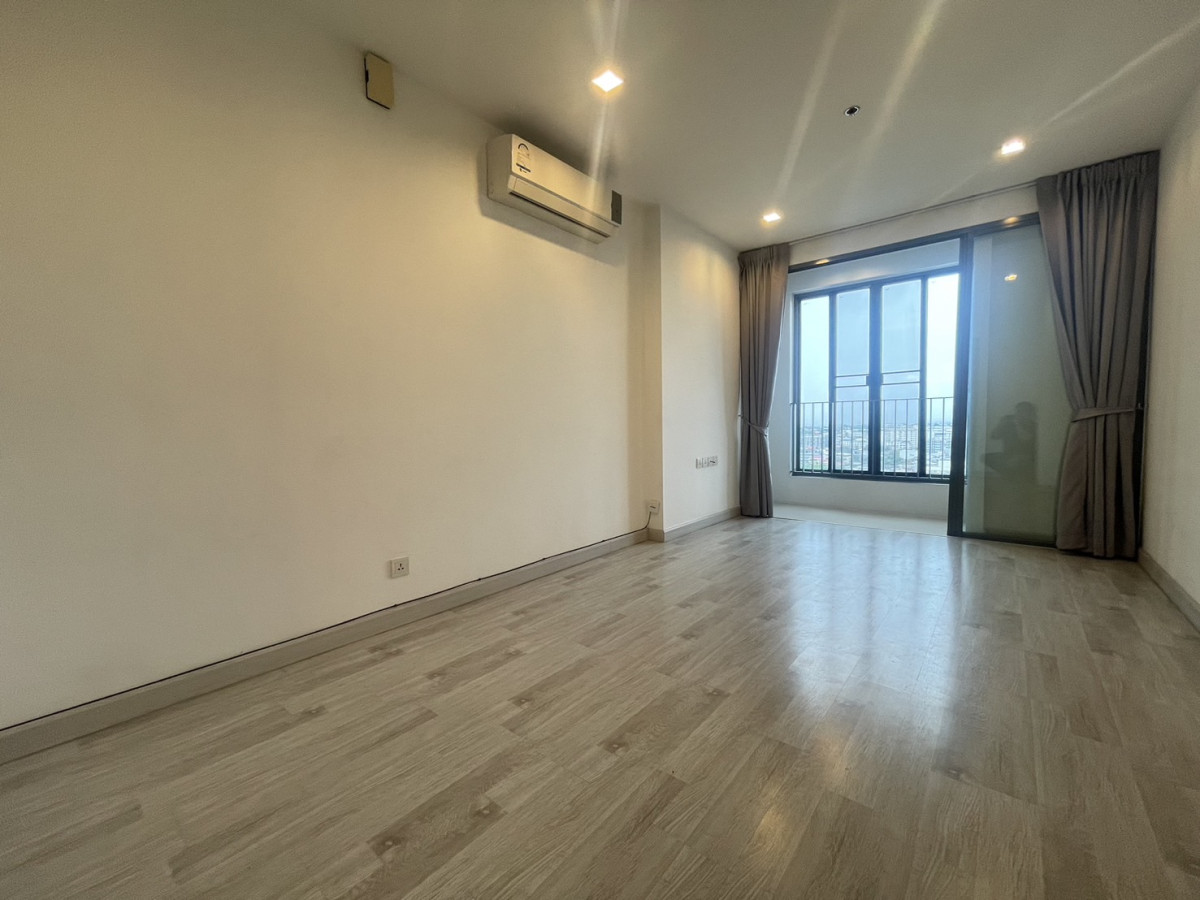 Ideo Mobi Sukhumvit | Hot Deal !! 2bed Super Close To BTS Onnut | HL