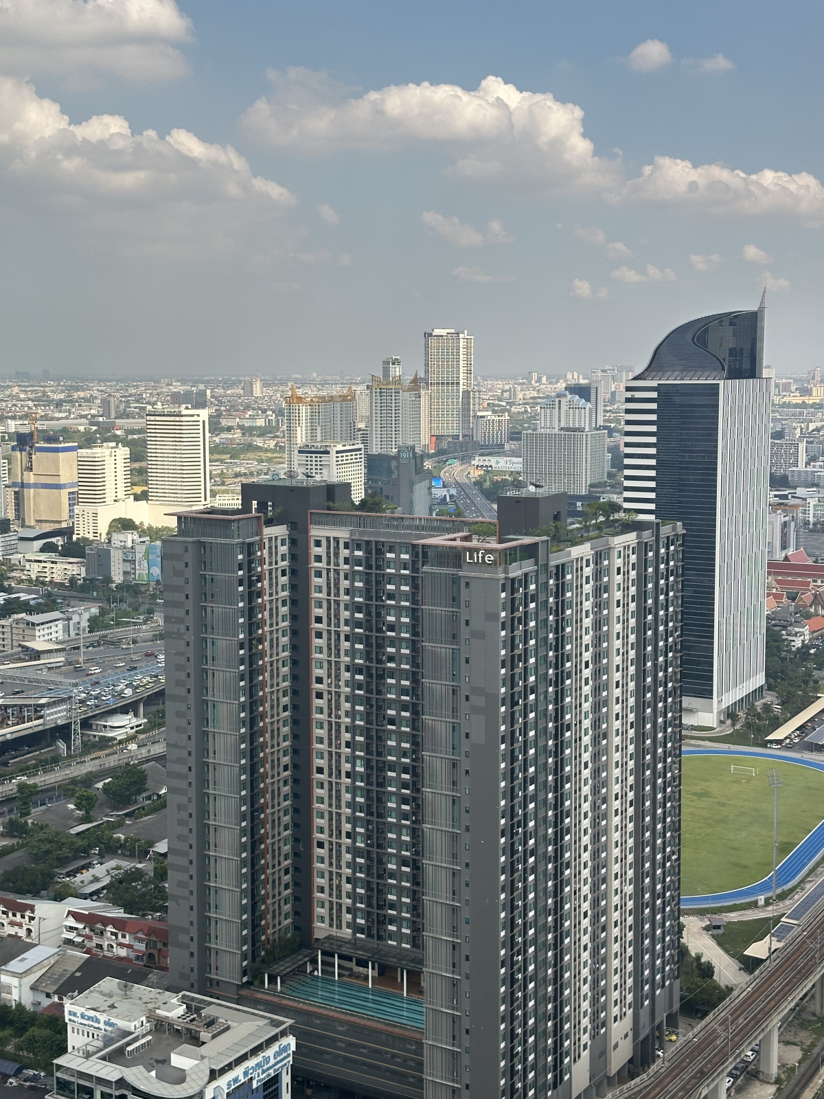 Life Asoke | 🚄ใกล้ MRT เพชรบุรี และ ARL มักกะสัน | HL Focus