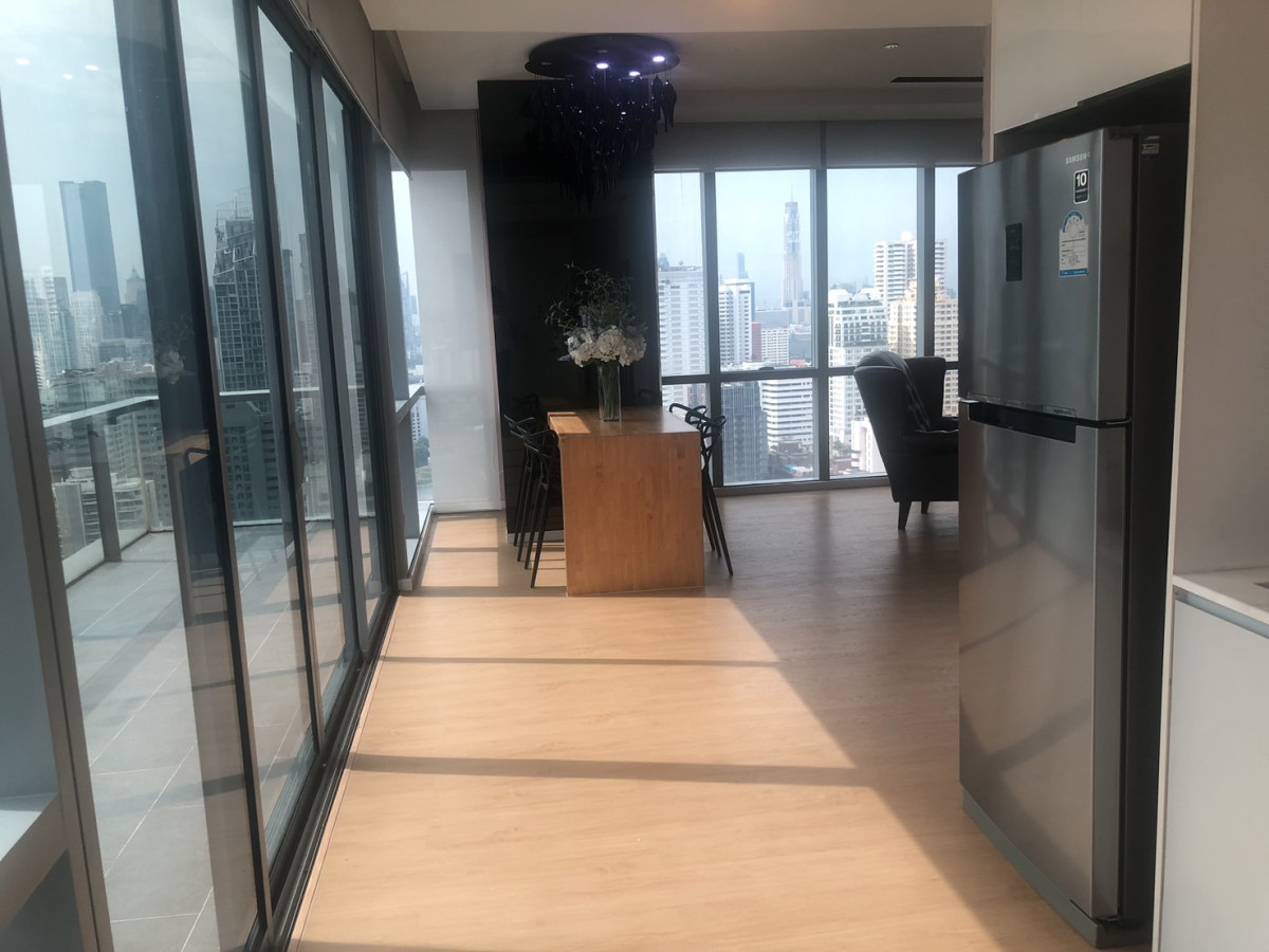 The Room Sukhumvit 21 | Highest Duplex Specious View Ready To move in | HL Focus