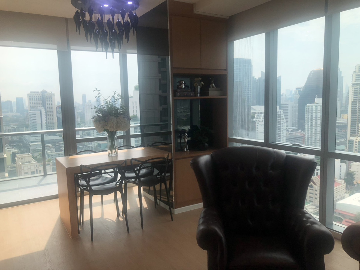 The Room Sukhumvit 21 | Highest Duplex Specious View Ready To move in | HL Focus