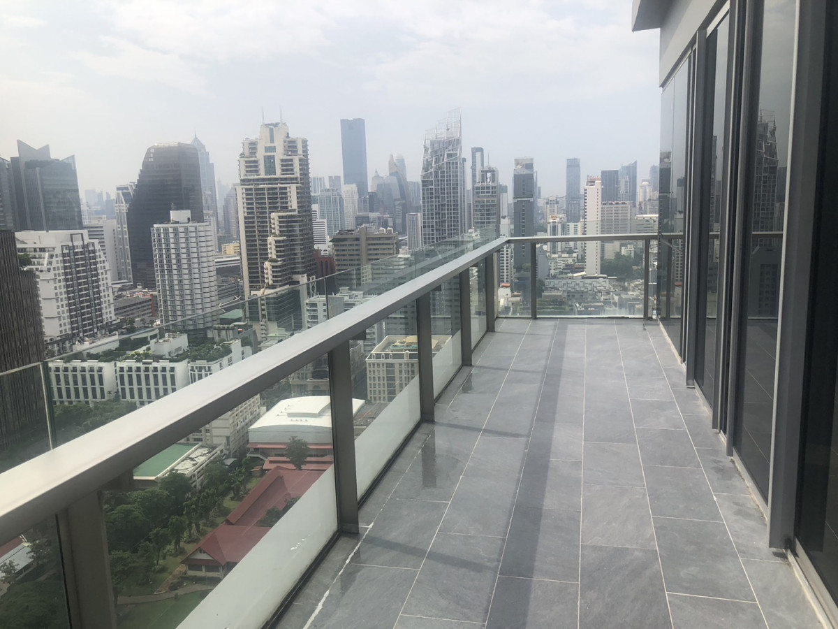 The Room Sukhumvit 21 | Highest Duplex Specious View Ready To move in | HL Focus