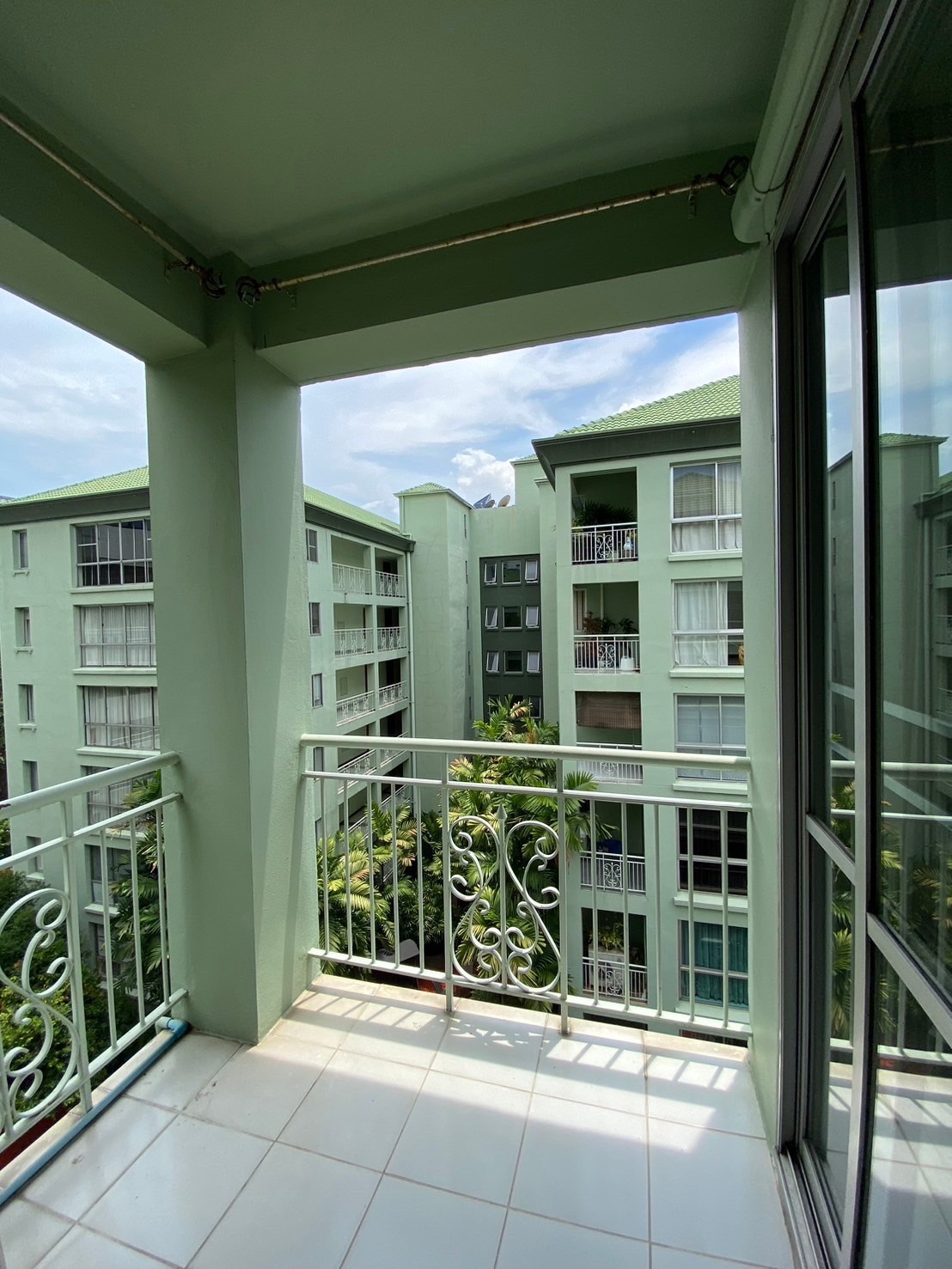 Raintree villa | คอนโดห้องกว้าง ในกลางทองหล่อ ใกล้ BTS สถานีทองหล่อ ระยะ 850 ม. | HL