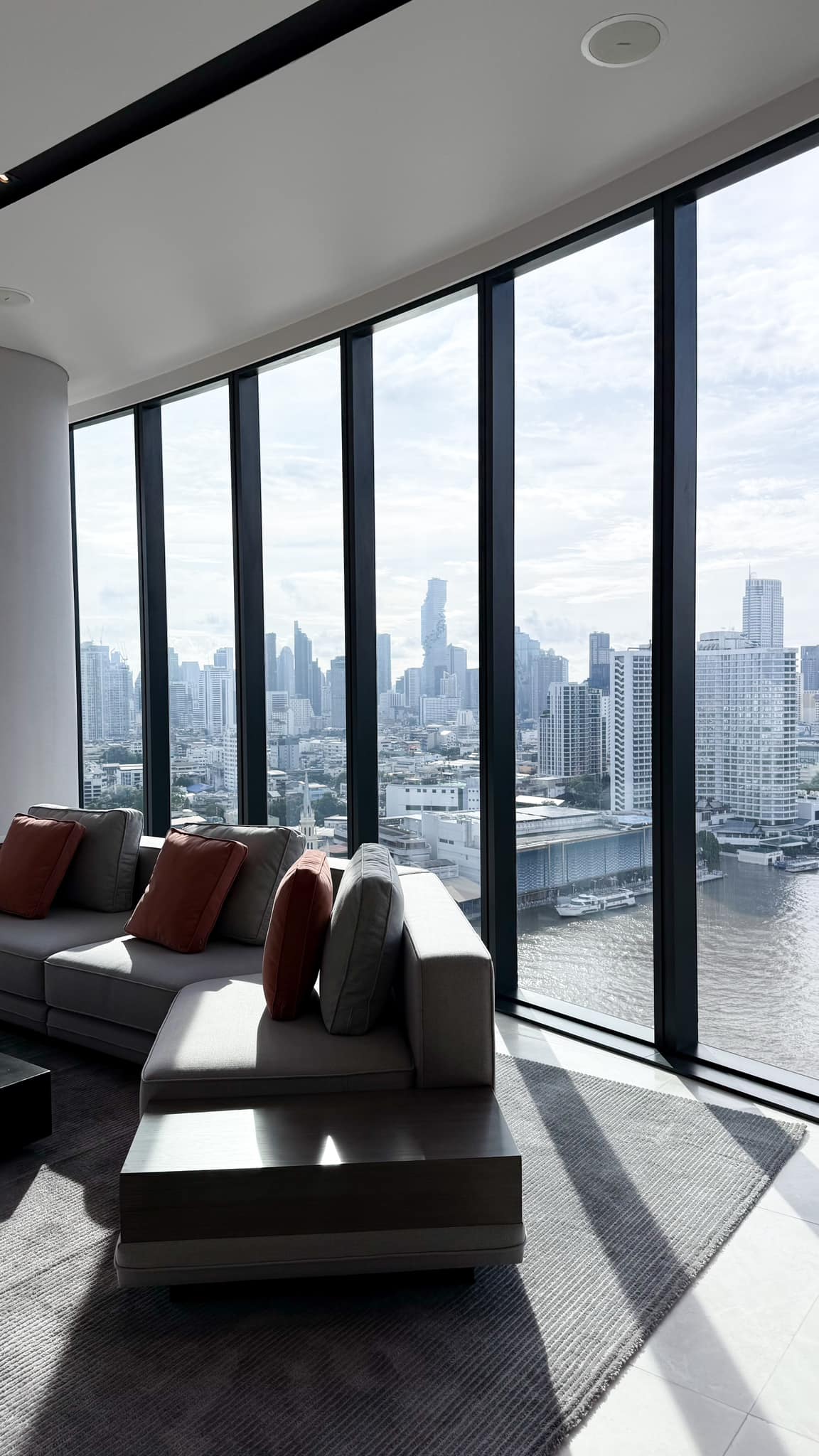 Banyan Tree Residences Riverside | Ultra Luxury Riverside in Sathorn Ready to move Now | HL