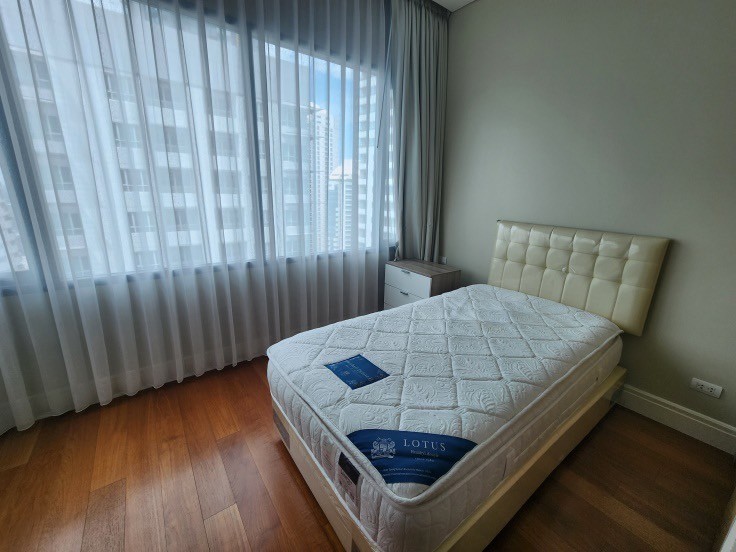 Bright Sukhumvit 24 | Big Space, Shocking Price🌈 Nice Room and Decoration 🚝Close to BTS Phromphong | HL Focus