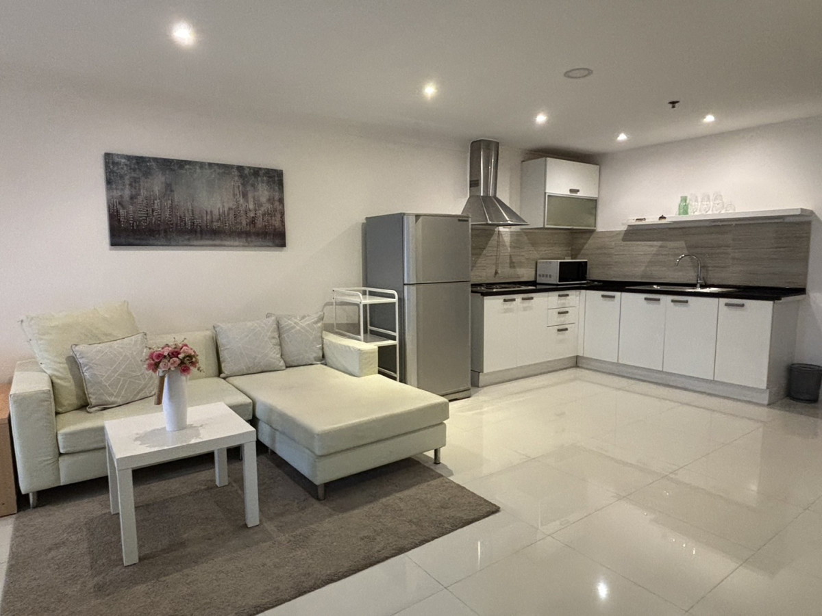 The Waterford diamond Sukhumvit 30/1 | Newly Renovated 2bed1bath Phromphong Ready to move in | HL