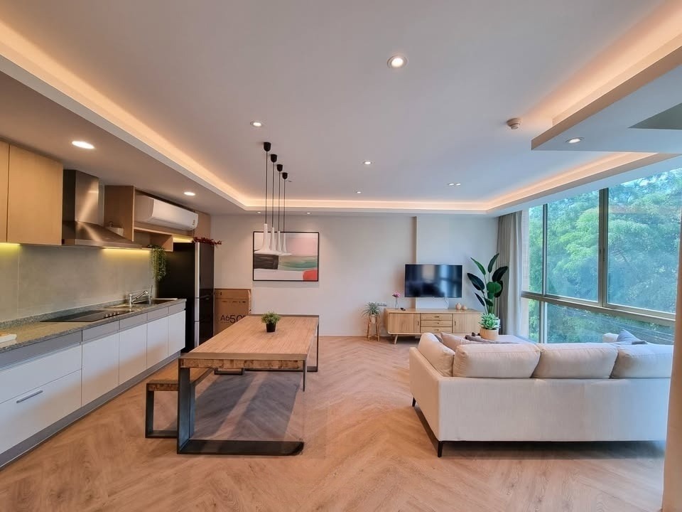 Ficus Lane Sukhumvit 44/1 | Near BTS Phra Kanong (Sukhuvmvit 44/1) #New