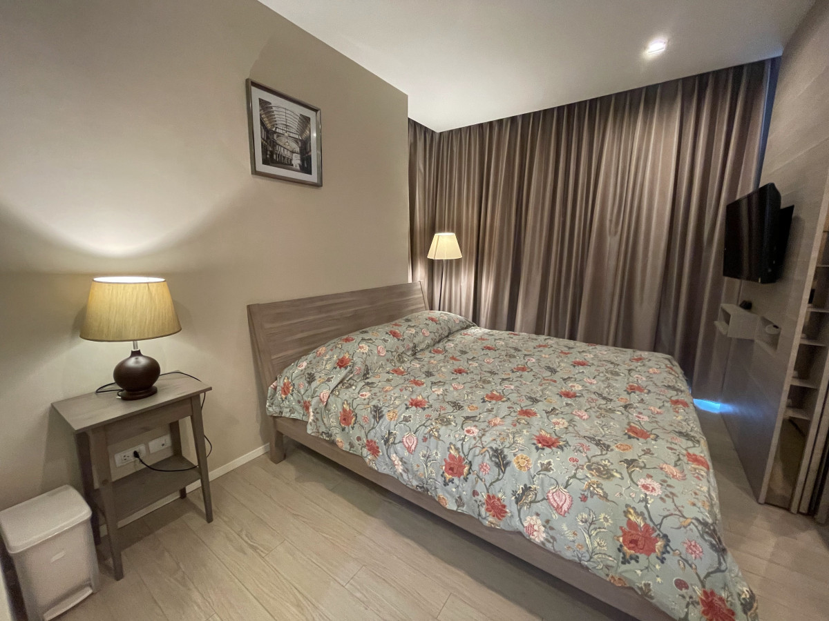 The Room Sukhumvit 21 | Large Size Units | HL Focus