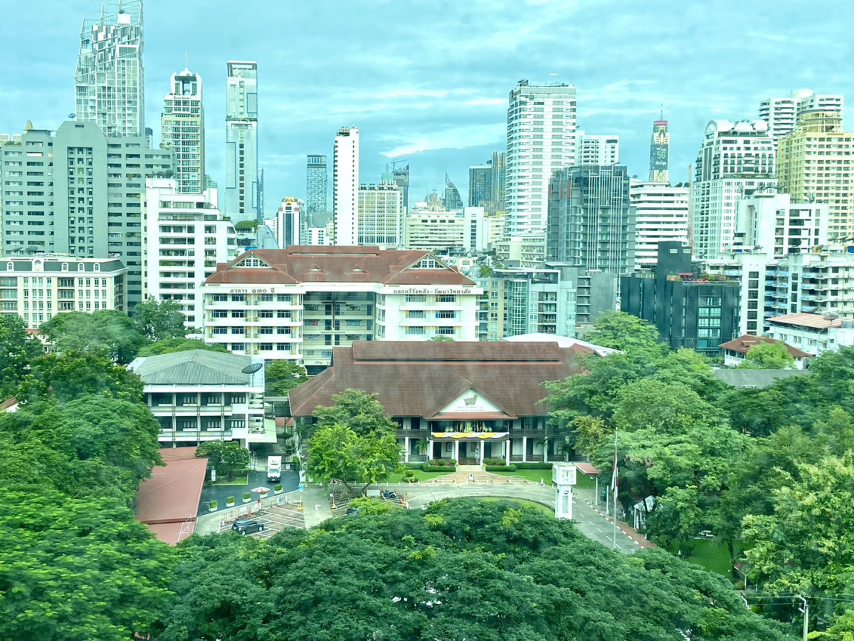 The Room Sukhumvit 21 | ห้อง Studio ใหญ่ใกล้ มศว. !!! พร้อมเข้าอยู่ วิวสีเขียว ให้มาพร้อมกับความเป็นส่วนตัว |HL Focus