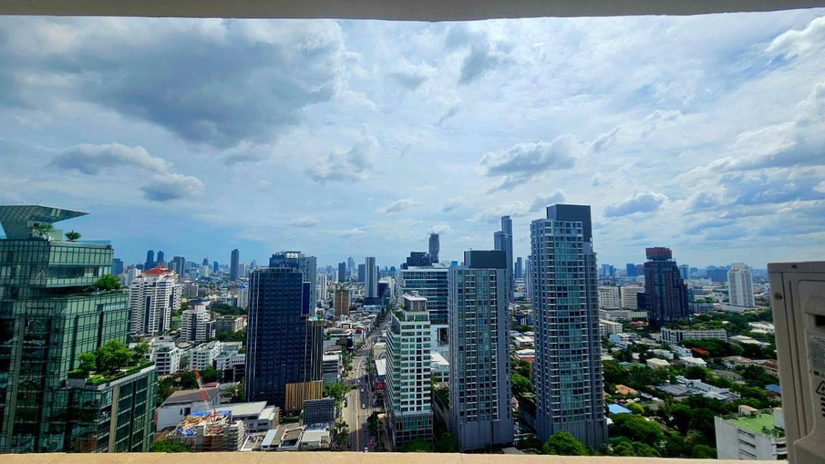 Fifty Fift Tower | Large Size of Thonglor Available Now !!!! | HL