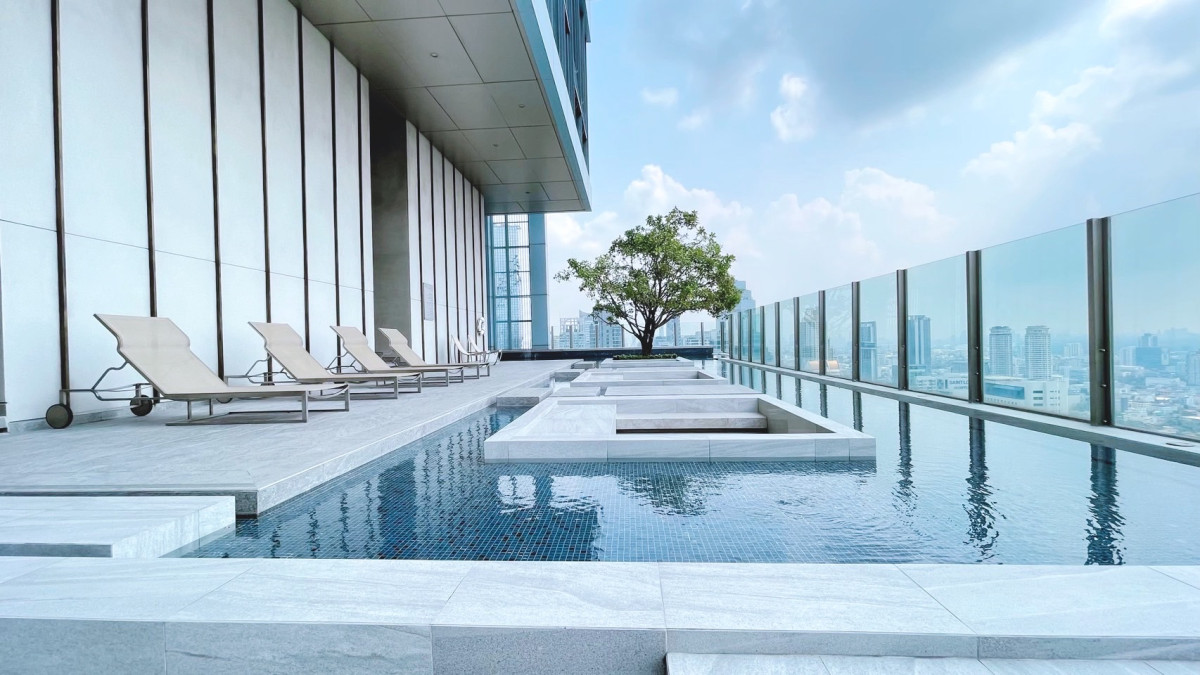 Celes Asoke | Luxury Project Ready to move in | HL Focus