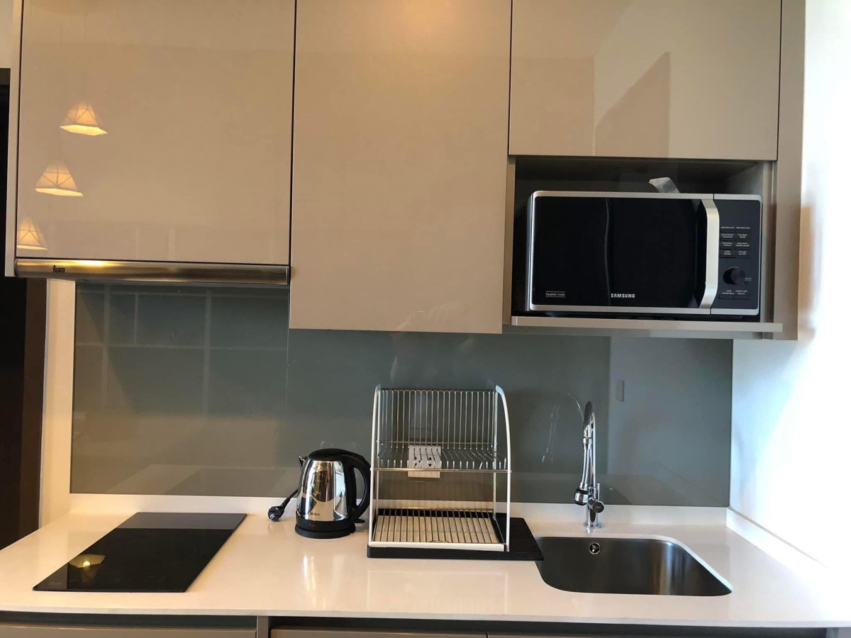 Whizdom Essence Sukhumvit | For RENT  Near Punnawithi BTS / Truedigital park | HL