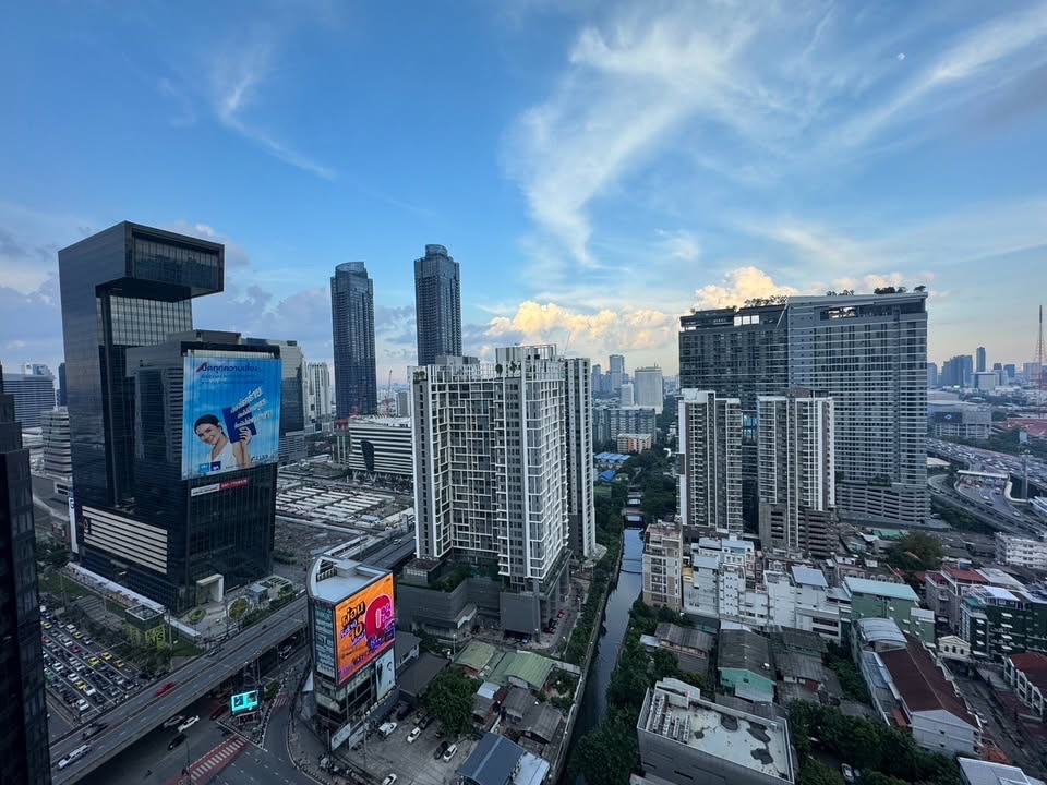 Life Asoke - Rama 9 | คอนโด Life asoke Rama9🚝ใกล้ MRT เพชรบุรี #New Focus